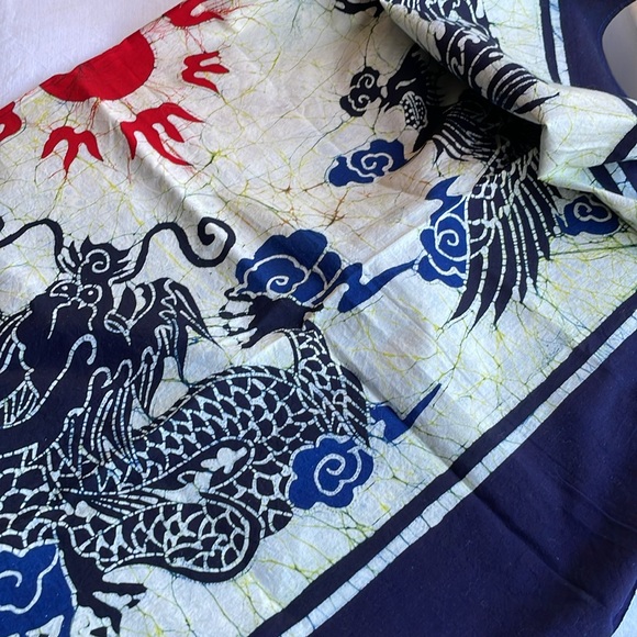 Indonesian Batik fabric, dark indigo blue/black contrast, red sun/flower motif - Picture 5 of 5